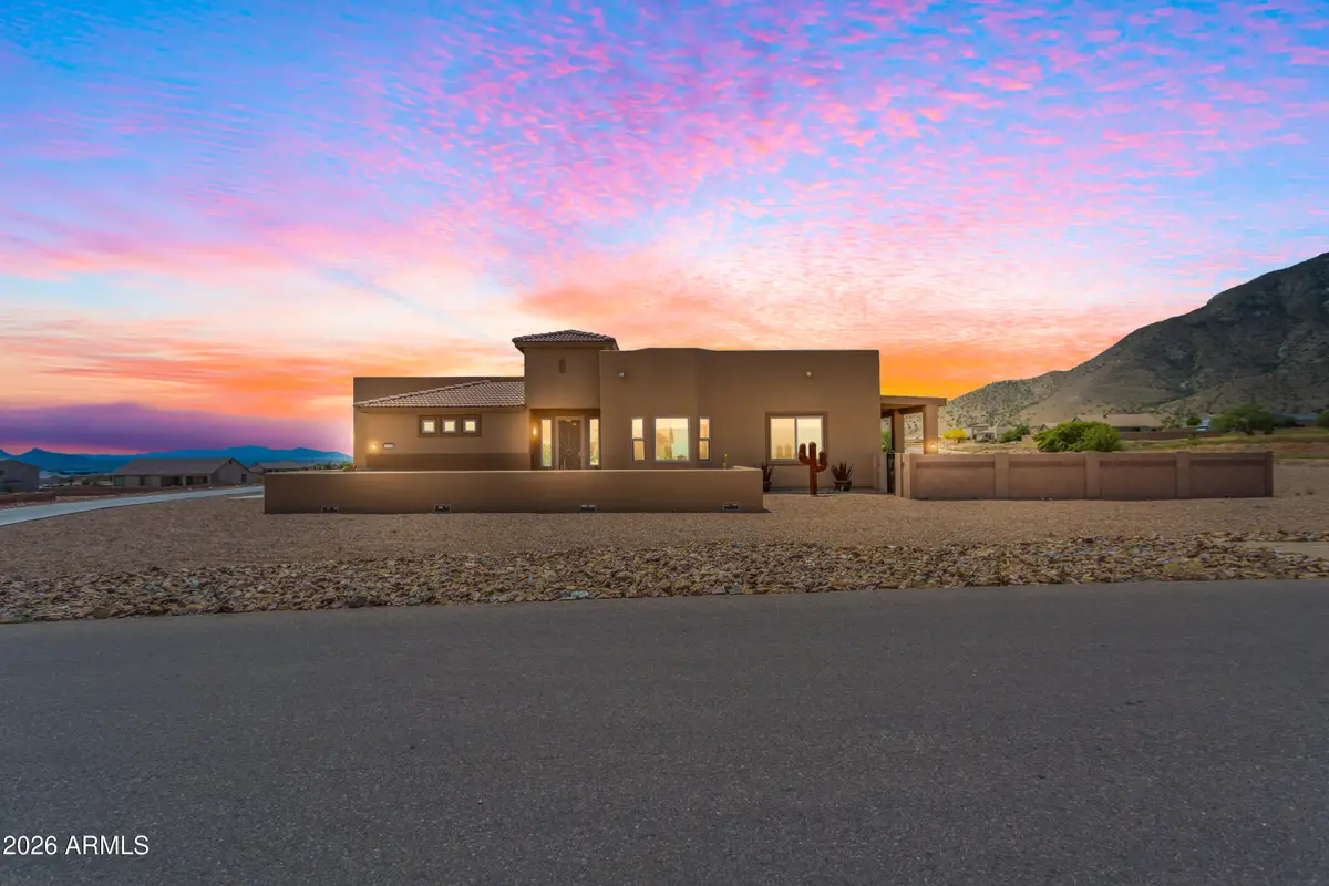 6720 E Vaquero Circle, Hereford, AZ 85615 - #1