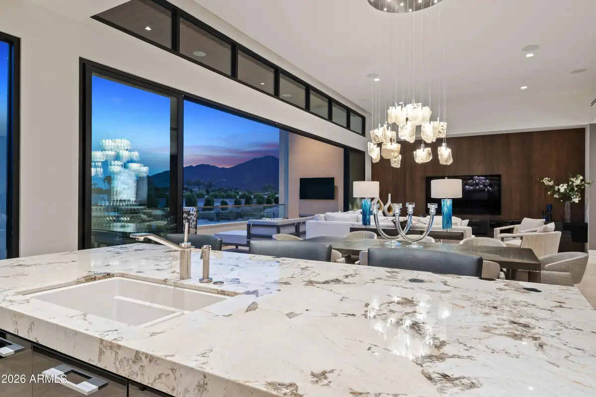 6587 N Palmeraie Boulevard #2046, Paradise Valley, AZ 85253 - #1