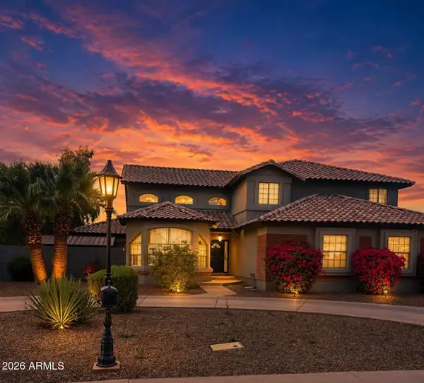 2620 E Pueblo Avenue, Mesa, AZ 85204