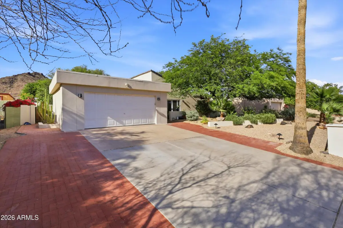 1634 E Echo Lane, Phoenix, AZ 85020 - #1