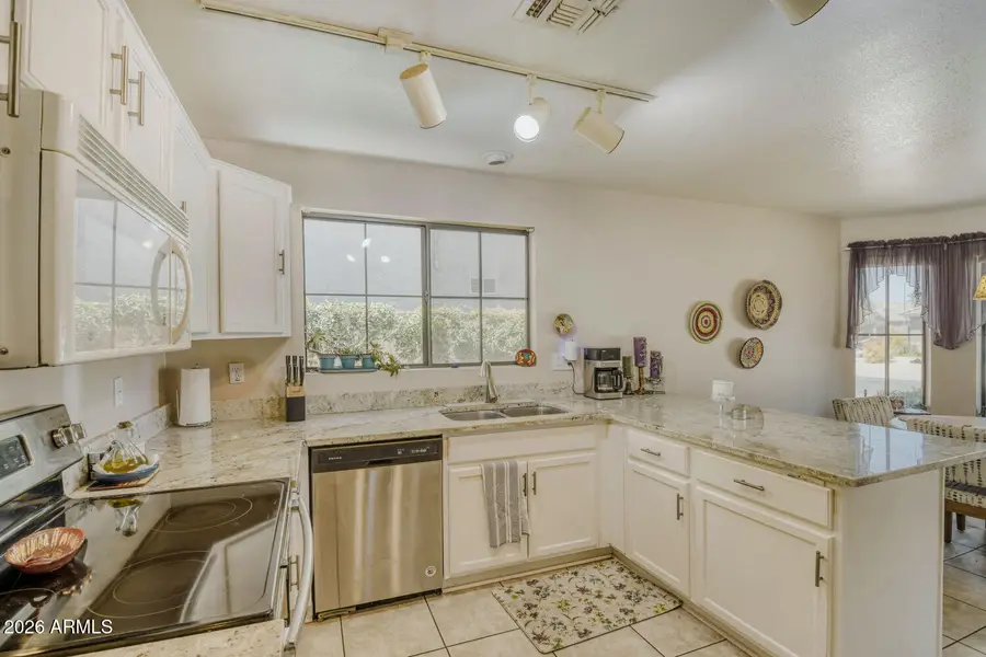 3221 E Blackhawk Drive, Phoenix, AZ 85050 - #2