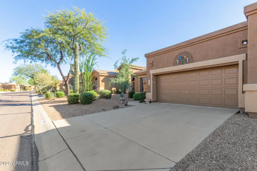 7205 E Palo Brea Drive, Gold Canyon, AZ 85118 - #3
