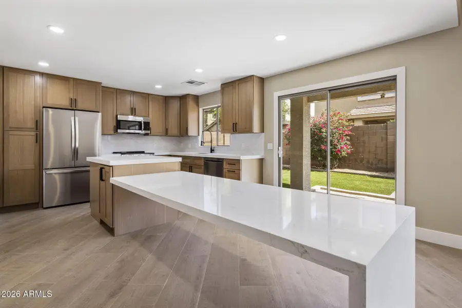 4052 E Abraham Lane, Phoenix, AZ 85050 - #3