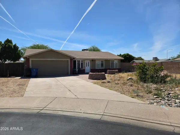 1814 N Edgewater Circle, Mesa, AZ 85207