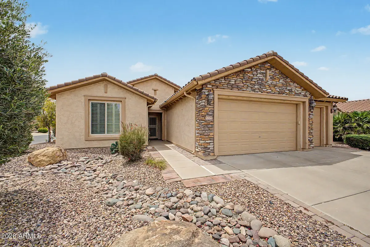 6709 W Willow Way, Florence, AZ 85132 - #1