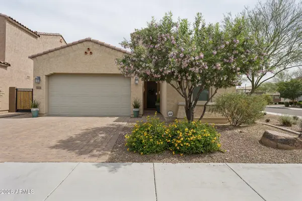 3221 E Los Gatos Drive, Phoenix, AZ 85050