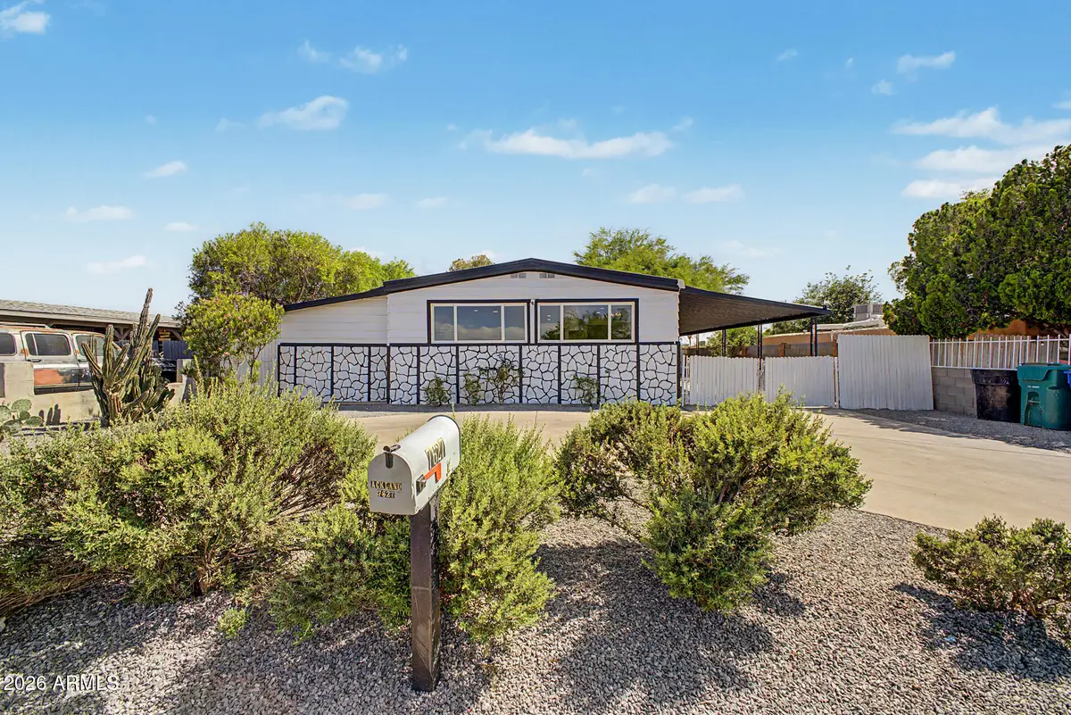 7627 E Garnet Avenue, Mesa, AZ 85209 - #1