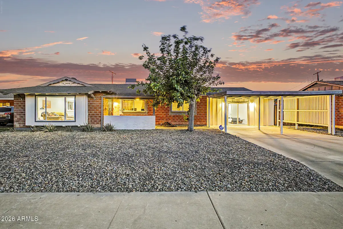 3925 W Krall Street, Phoenix, AZ 85019 - #1
