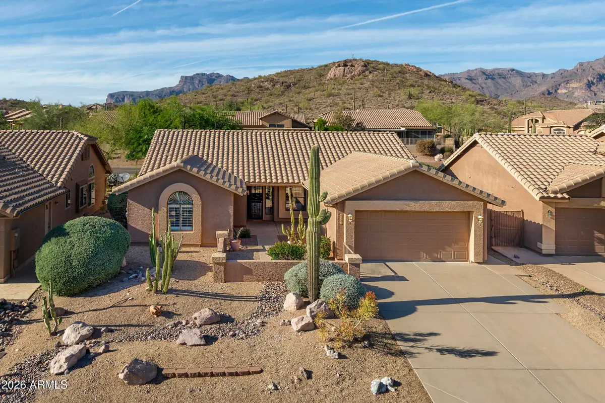 8442 E Golden Cholla Drive, Gold Canyon, AZ 85118 - #1