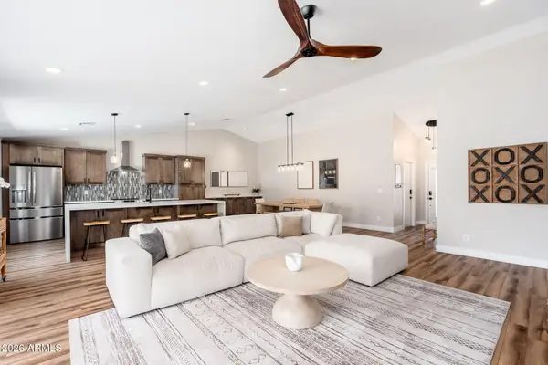 6202 E Betty Elyse Lane, Scottsdale, AZ 85254
