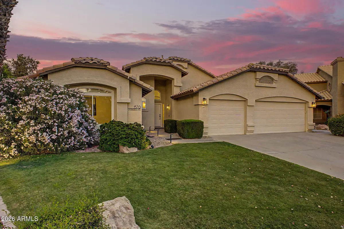 1570 E Horseshoe Avenue, Gilbert, AZ 85296 - #1