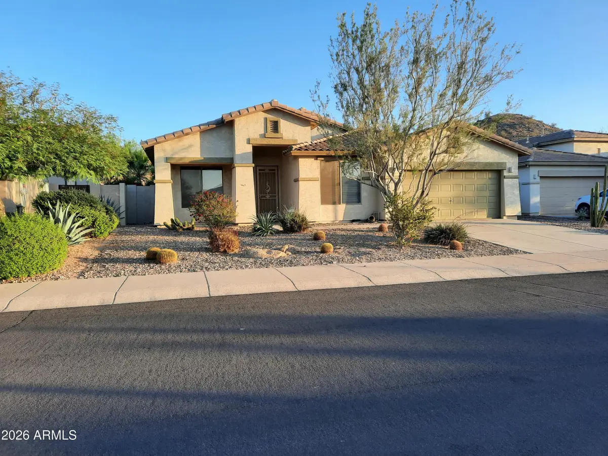 18575 W Capistrano Avenue, Goodyear, AZ 85338 - #1