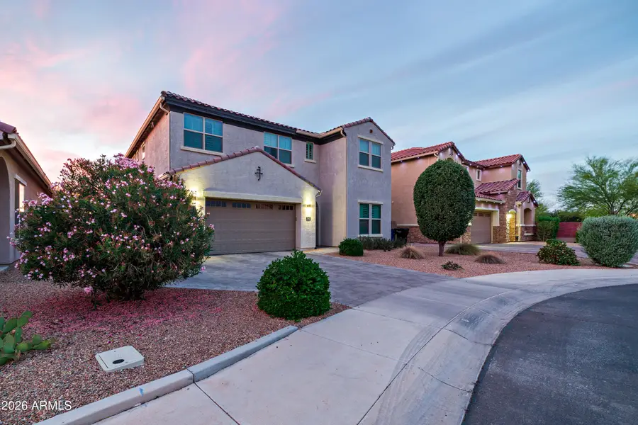 1042 E Ladbroke Way E, Gilbert, AZ 85297 - #2