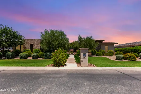 2754 E Kingbird Drive, Gilbert, AZ 85297