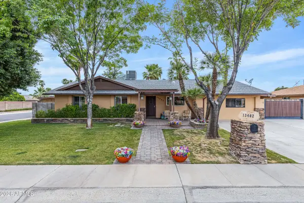13402 N 47th Place, Phoenix, AZ 85032