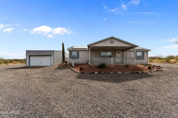 27650 S Clydesdale Avenue, Congress, AZ 85332