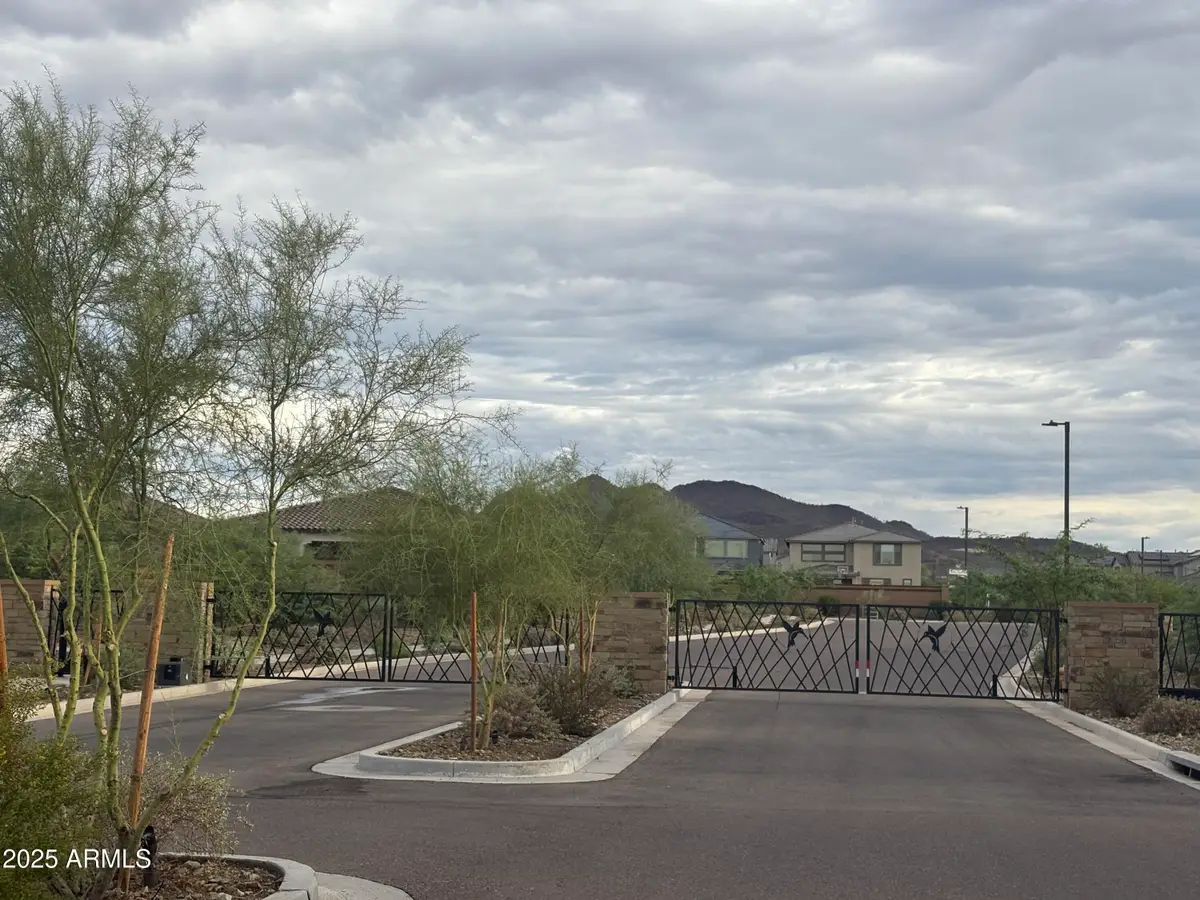 1929 W Burnside Trail, Phoenix, AZ 85085 - #1