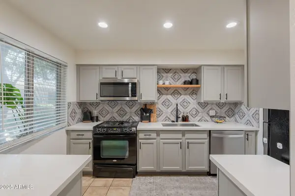 3402 N 32nd Street #163, Phoenix, AZ 85018