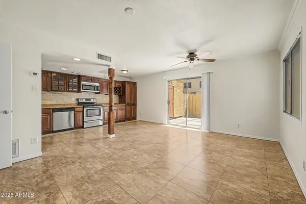 948 S Alma School Road #Unit 102, Mesa, AZ 85210