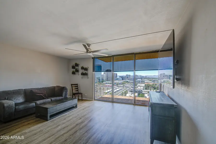 207 W Clarendon Avenue #14A, Phoenix, AZ 85013 - #3