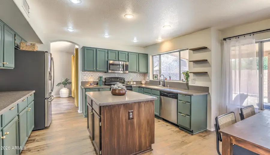 8602 W Joan De Arc Avenue, Peoria, AZ 85381 - #2