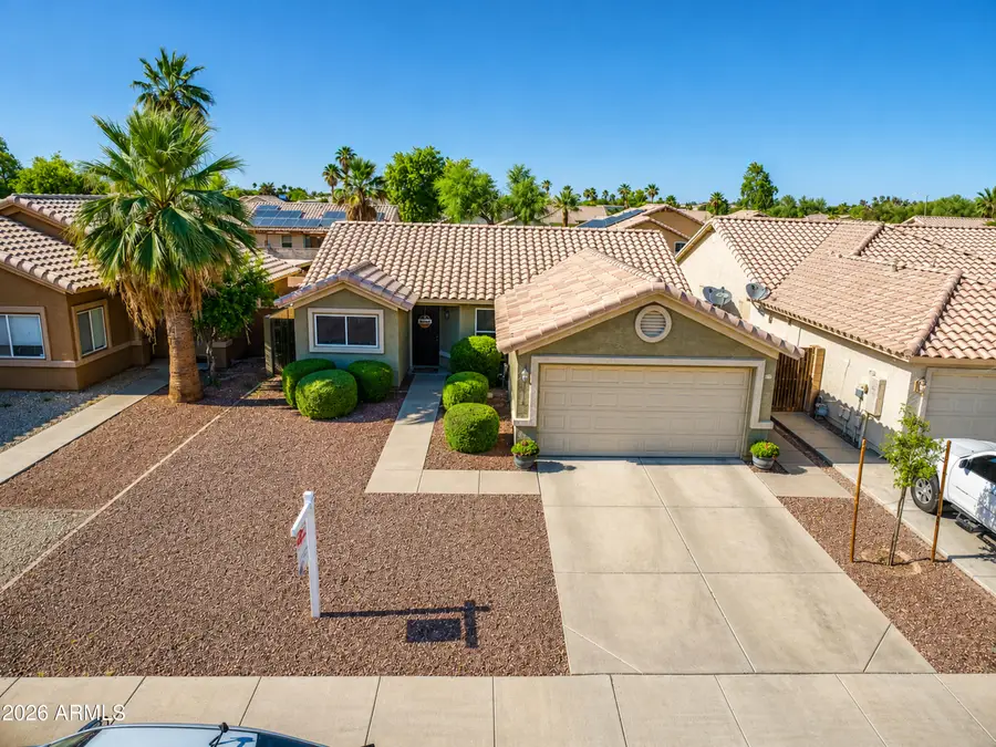 16118 W Lincoln Street, Goodyear, AZ 85338 - #2
