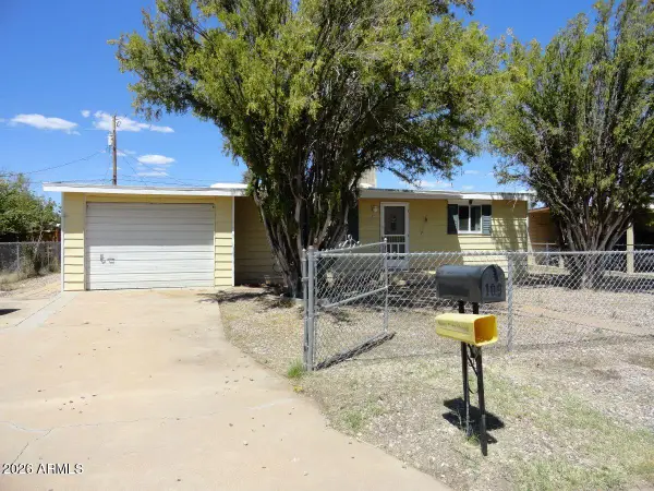 109 E Yuma Street, Huachuca City, AZ 85616