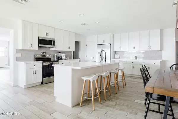 13615 N 45th Street, Phoenix, AZ 85032