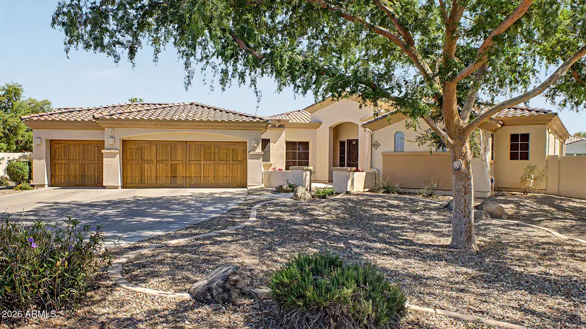 975 E County Down Drive, Chandler, AZ 85249 - #1