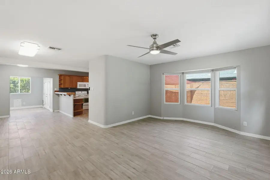 1046 E Clarendon Avenue, Phoenix, AZ 85014 - #2