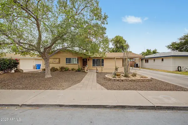 2410 N 39th Place, Phoenix, AZ 85008