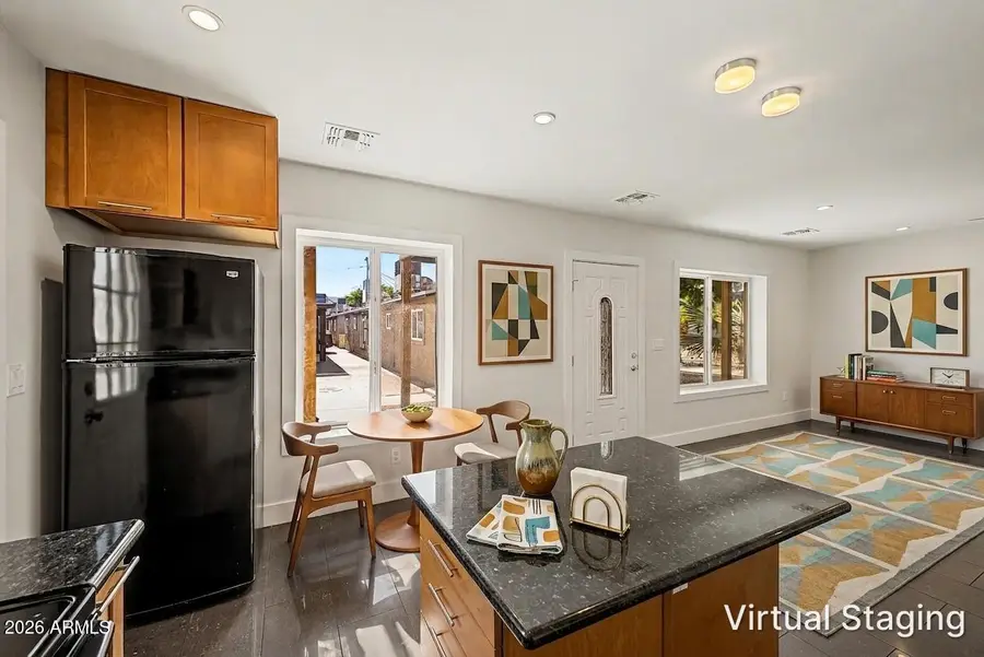 3233 N 37th Street #18, Phoenix, AZ 85018 - #3