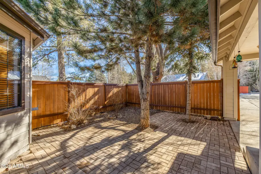 218 E Mohawk Drive, Flagstaff, AZ 86005 - #3