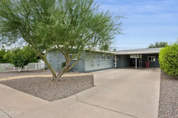 6917 E Earll Drive, Scottsdale, AZ 85251