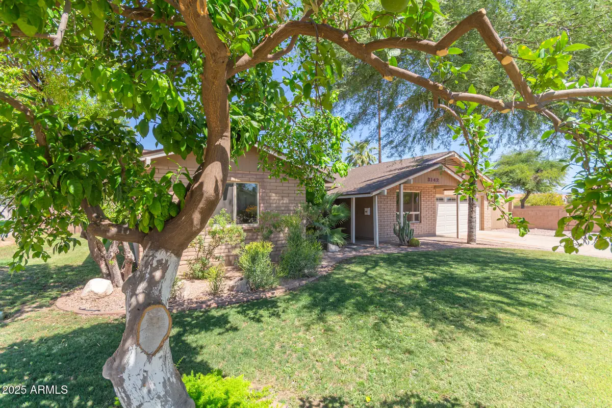 3142 E Altadena Avenue, Phoenix, AZ 85028 - #1