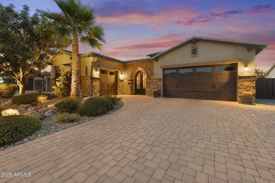 7606 S Penrose Drive, Gilbert, AZ 85298 - #2