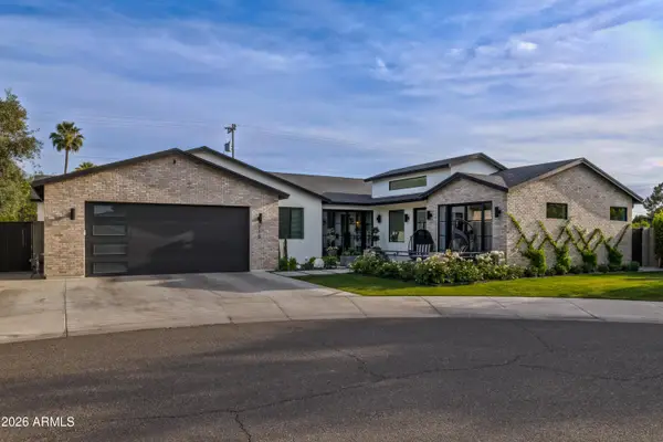 215 E Ashwood Place, Phoenix, AZ 85012