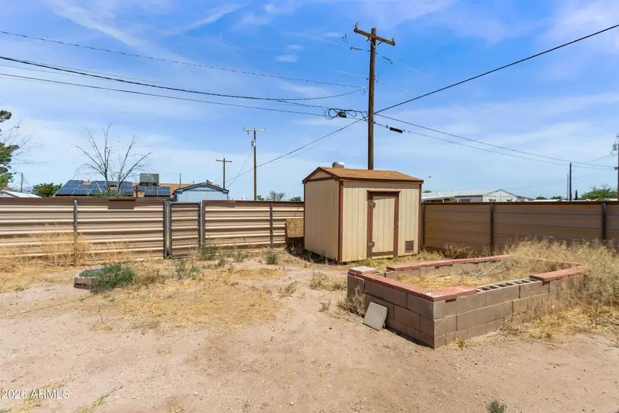 127 E Apache Street, Huachuca City, AZ 85616 - #2