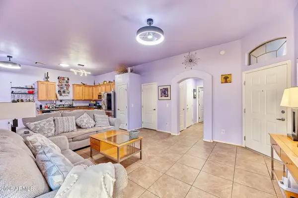 2725 E Mine Creek Road #1203, Phoenix, AZ 85024
