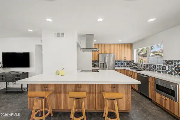 823 E Monte Cristo Avenue, Phoenix, AZ 85022
