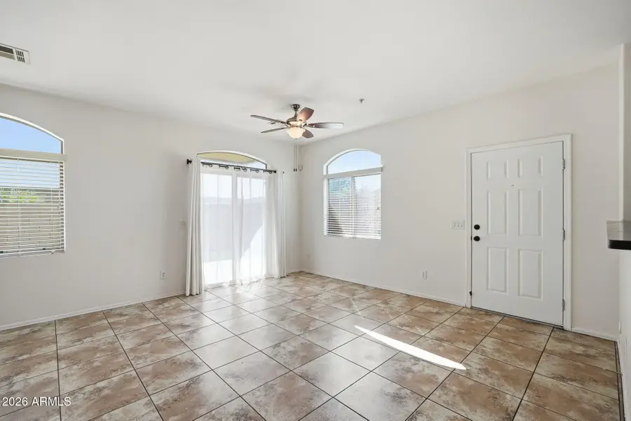 2725 E Mine Creek Road #1013, Phoenix, AZ 85024 - #3