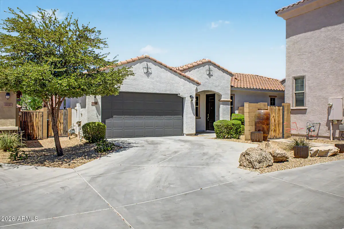3834 E Branham Lane, Phoenix, AZ 85042 - #1