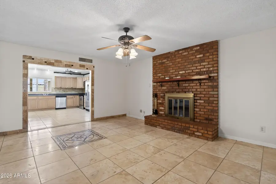 4610 W Laurie Lane, Glendale, AZ 85302 - #3