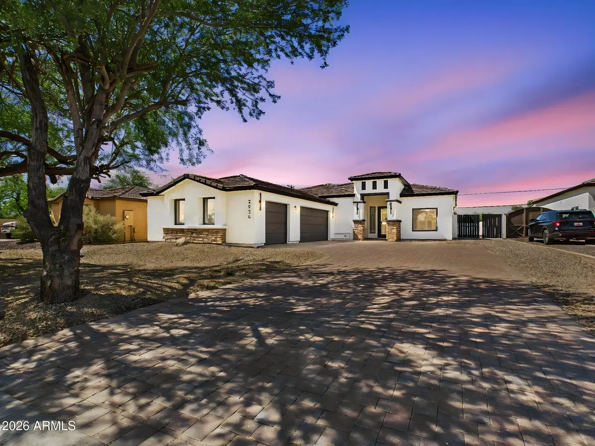 2926 E Hartford Avenue, Phoenix, AZ 85032 - #1
