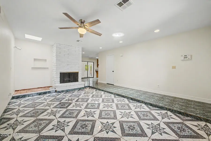 1817 W Isleta Avenue, Mesa, AZ 85202 - #3