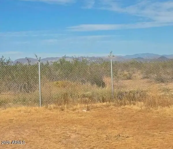 XXXX --- --, Wittmann, AZ 85361