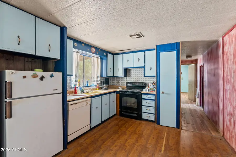 22560 W Sunrise Road, Congress, AZ 85332 - #2