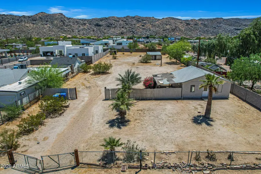 2241 E Desert Lane, Phoenix, AZ 85042 - #2