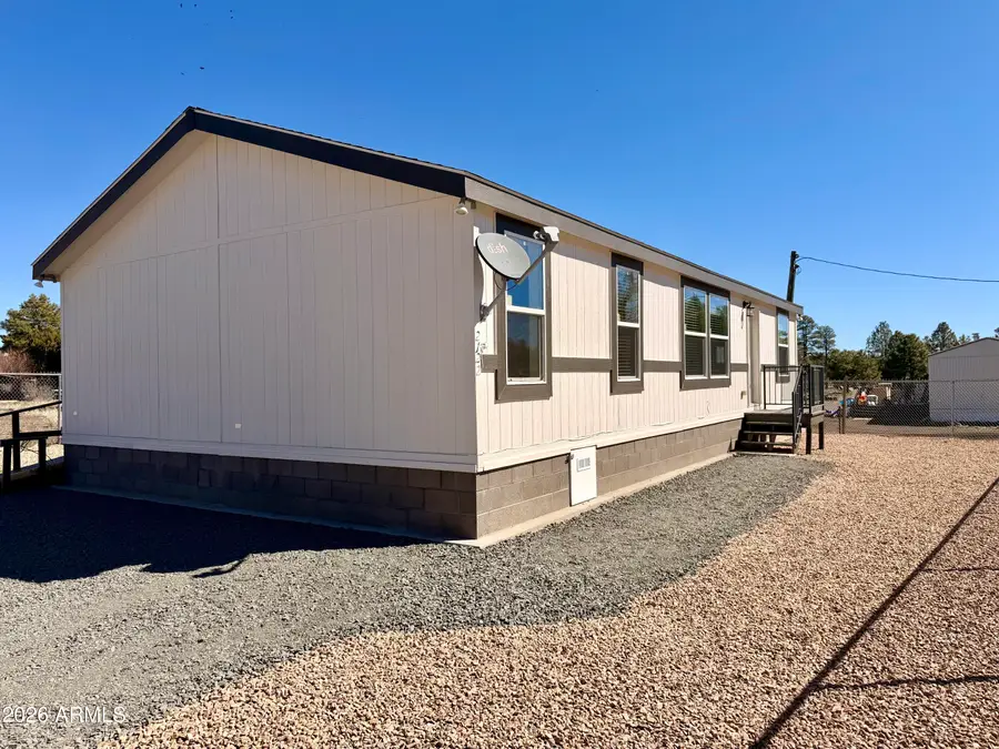 2122 Meadow Lane, Overgaard, AZ 85933 - #2