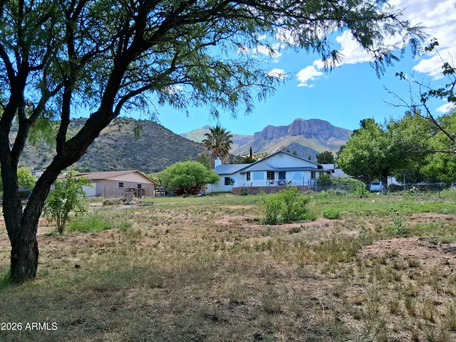 4510 E Wickersham Road, Hereford, AZ 85615 - #2